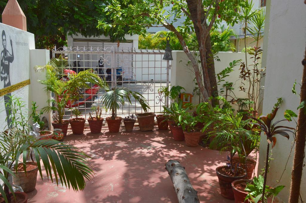 La Maison Blanche Hotel Pondicherry Exterior photo
