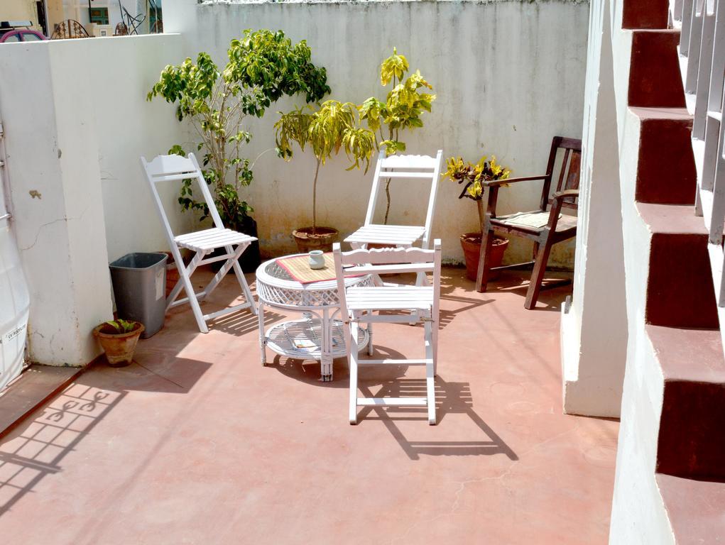 La Maison Blanche Hotel Pondicherry Exterior photo
